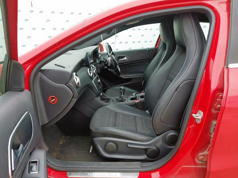2014 MERCEDES-BENZ A180 BLUEEFFICIENCY SPORT 