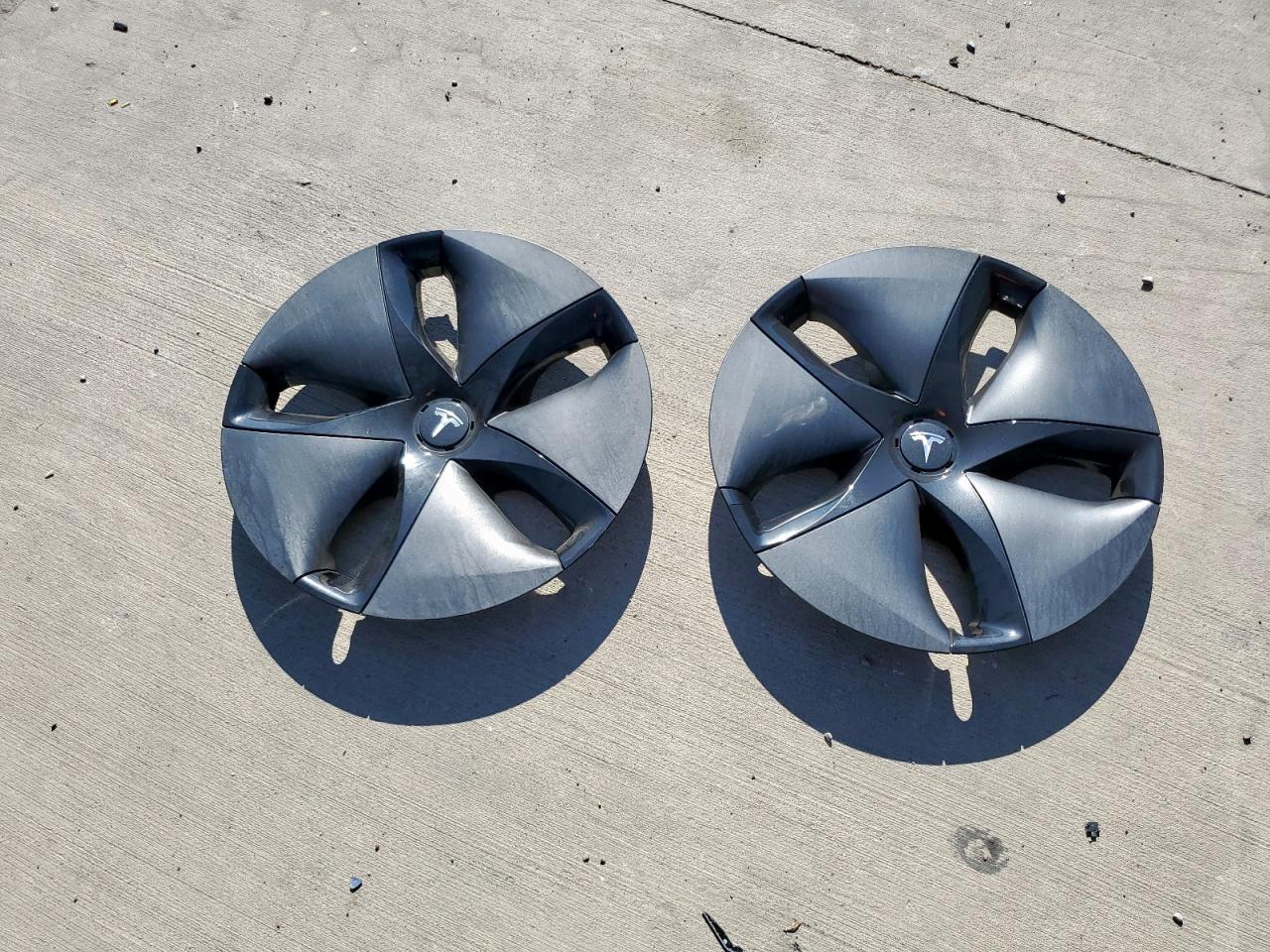 2018 Tesla Model 3 VIN: 5YJ3E1EB4JF170055 Lot: 85122035