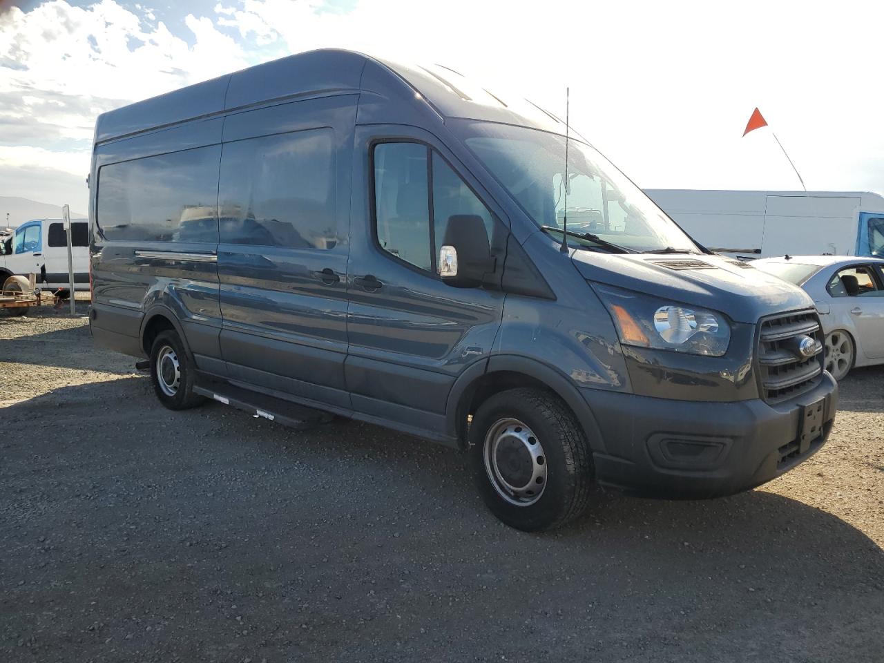 Фото: 1FTBR3X80LKA18762