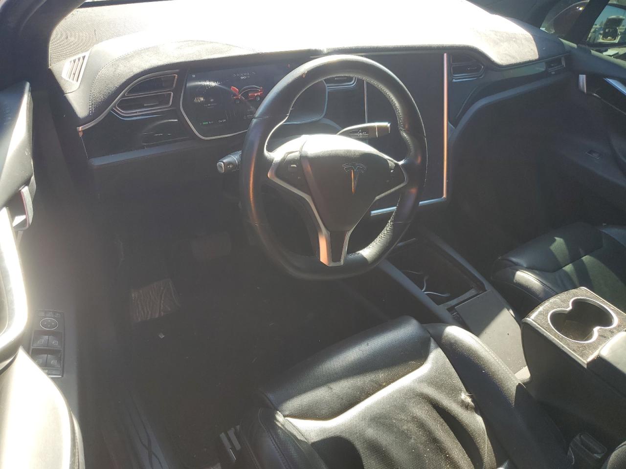 2016 Tesla Model X VIN: 5YJXCDE25GF029299 Lot: 85705435