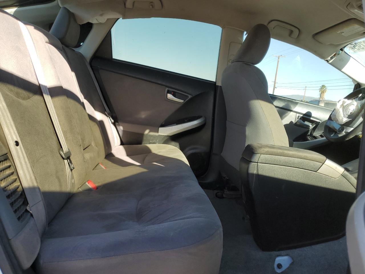 2015 Toyota Prius VIN: JTDKN3DU2F0484058 Lot: 90718795