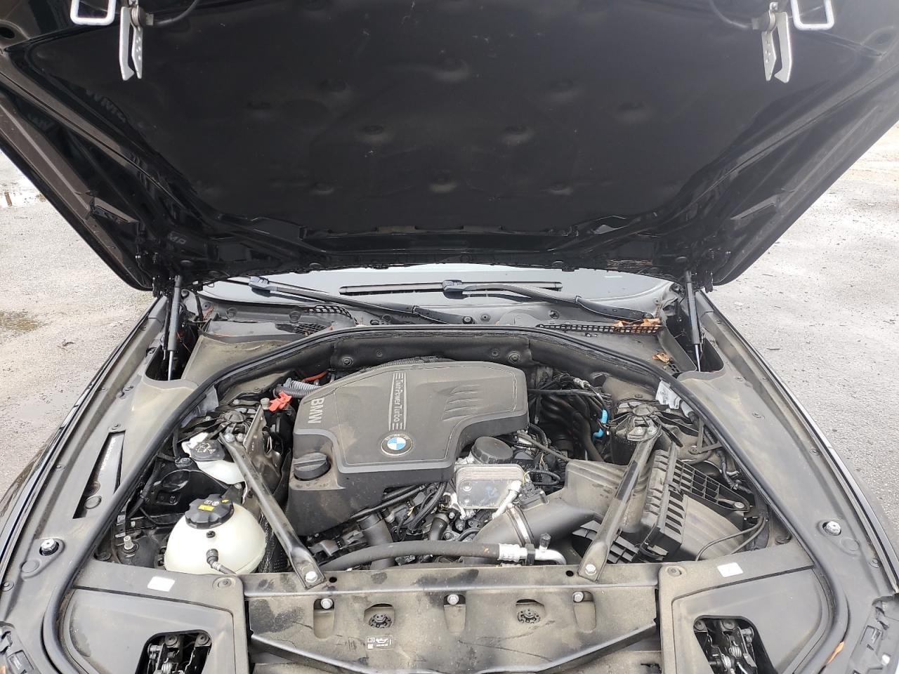 Фото: WBA5A5C51GG354809