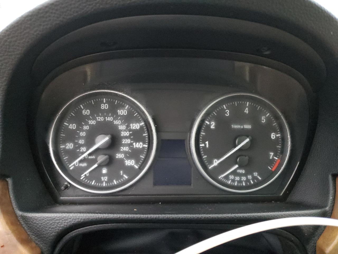 Фото: WBAVA33598KX84400