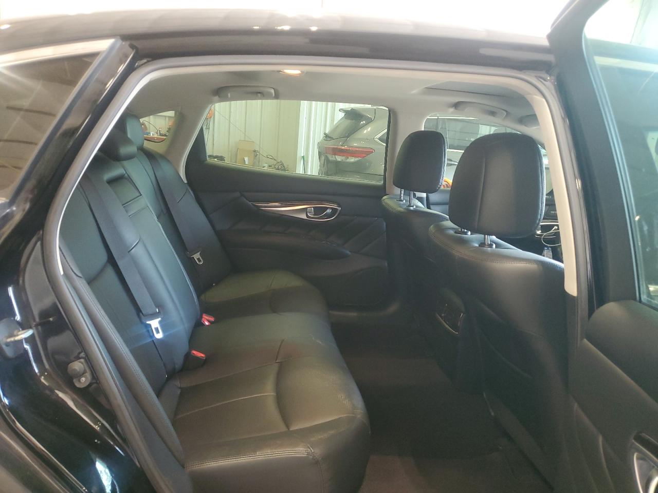 2017 Infiniti Q70L 3.7 VIN: JN1BY1PR0HM210343 Lot: 84652425