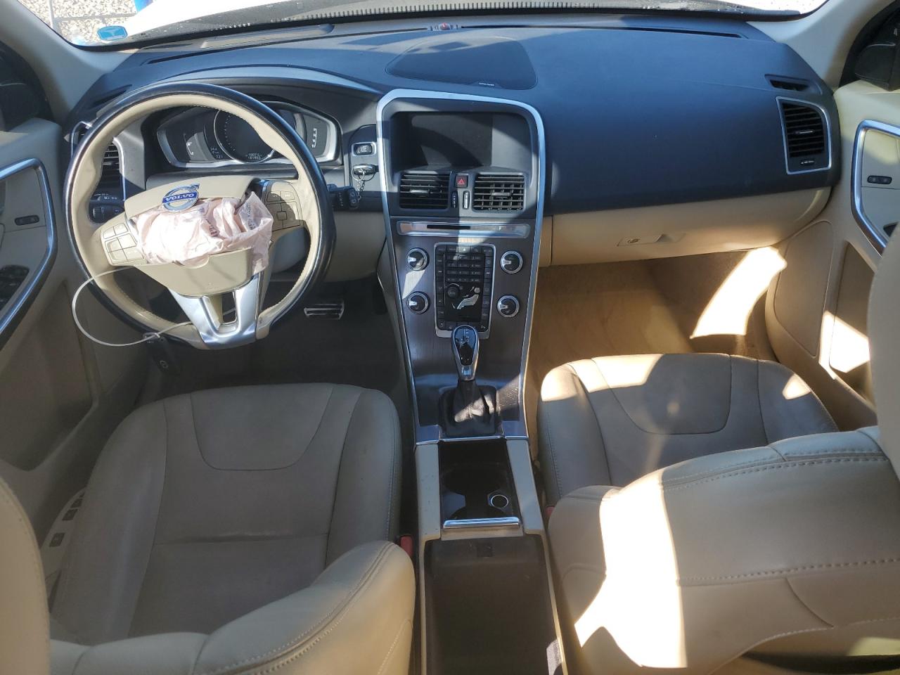 2016 Volvo Xc60 T5 Platinum VIN: YV440MDMXG2790876 Lot: 82525255