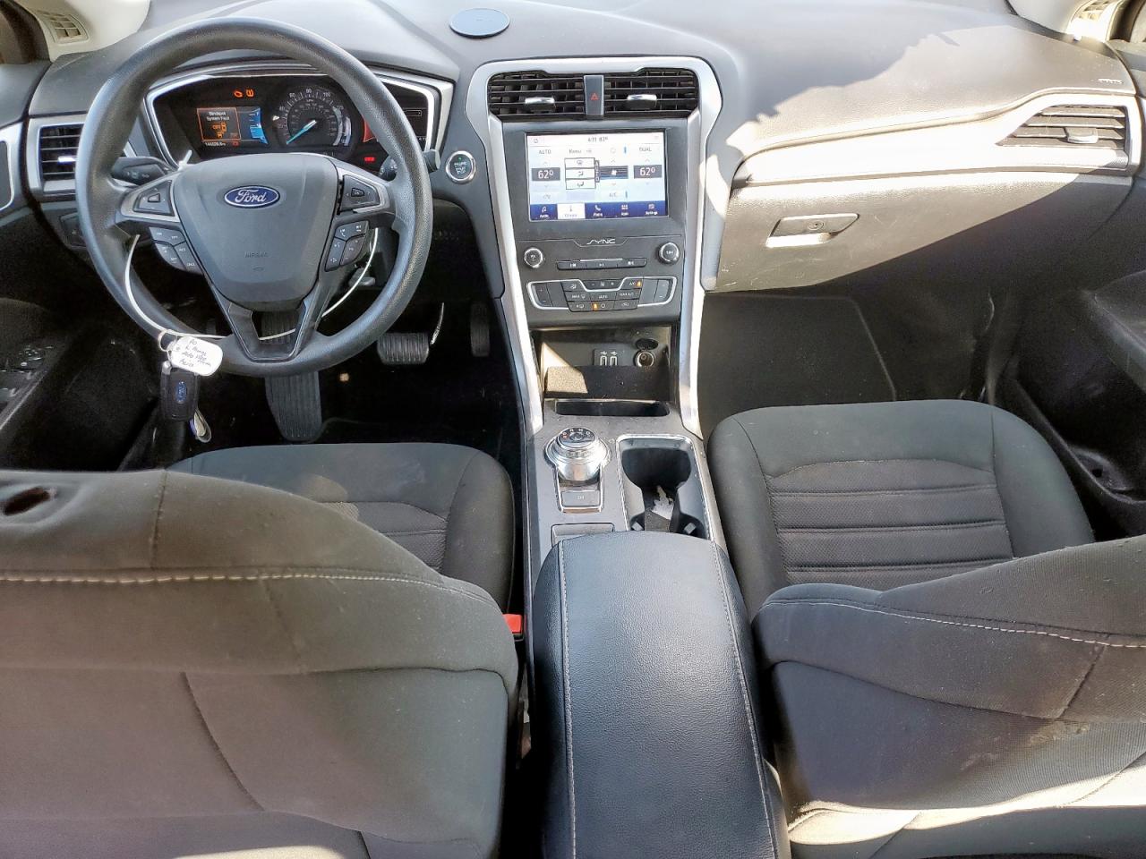 2020 Ford Fusion Se VIN: 3FA6P0H73LR118562 Lot: 90082085