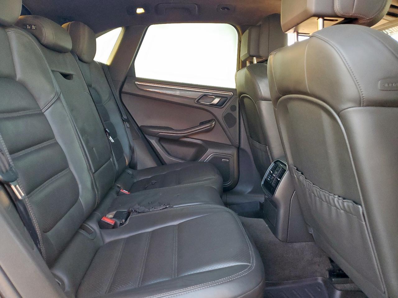 2016 Porsche Macan Turbo VIN: WP1AF2A50GLB91774 Lot: 90660205