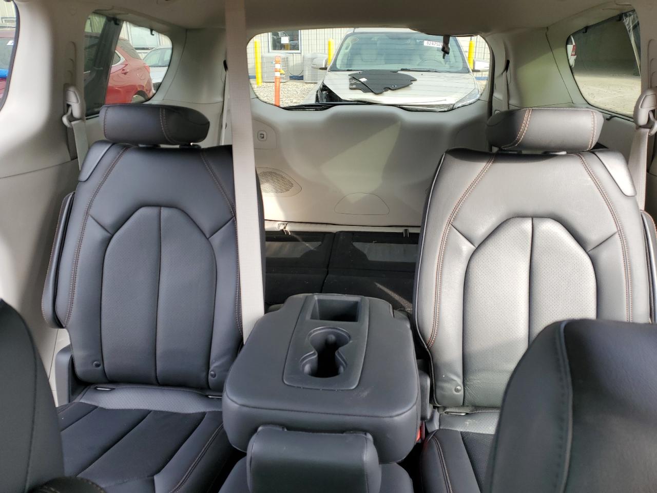 2020 Chrysler Pacifica Touring L VIN: 2C4RC1BG8LR210984 Lot: 82512725