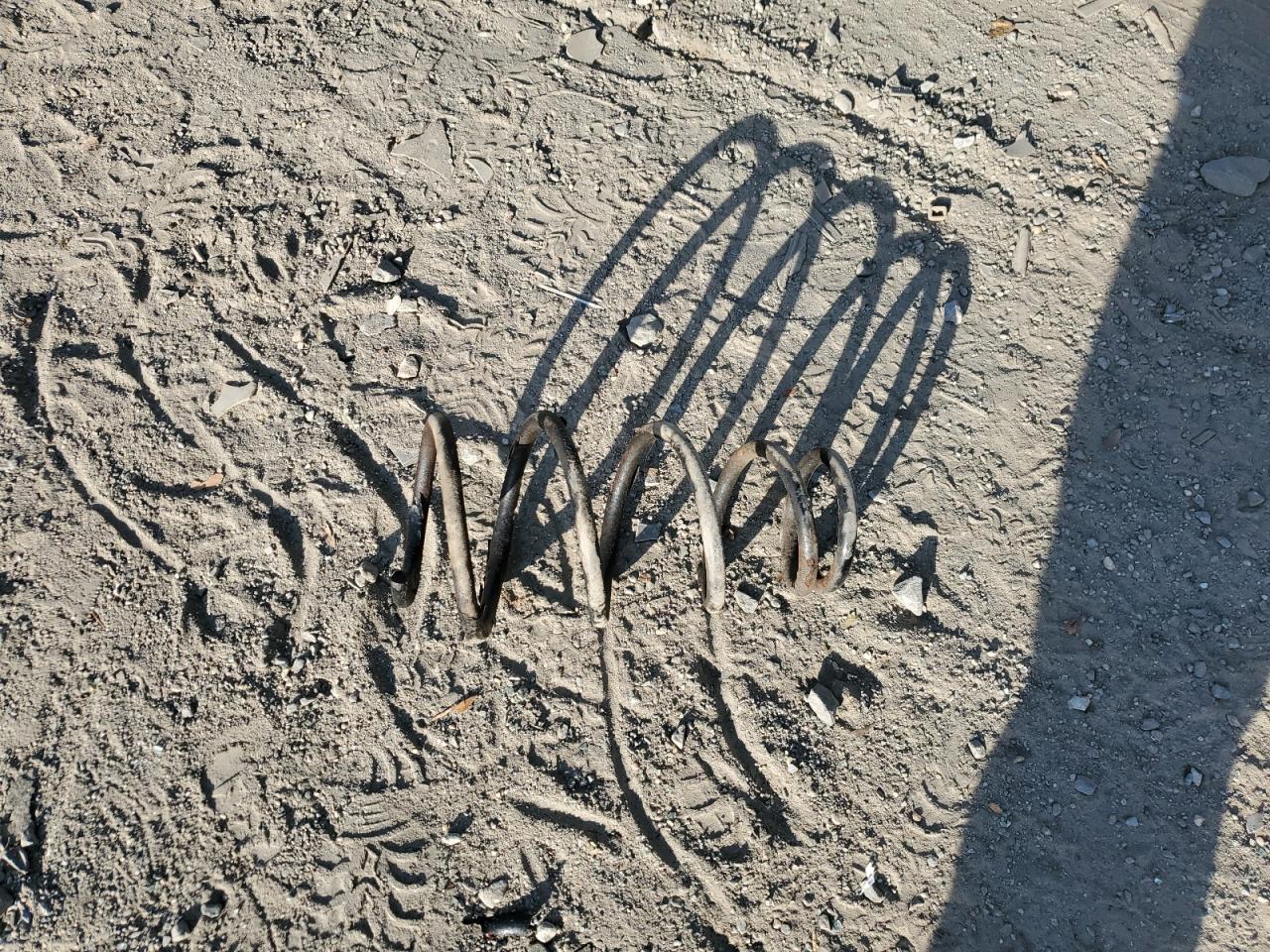 2003 Toyota Camry Le VIN: 4T1BF32K13U556835 Lot: 84925045