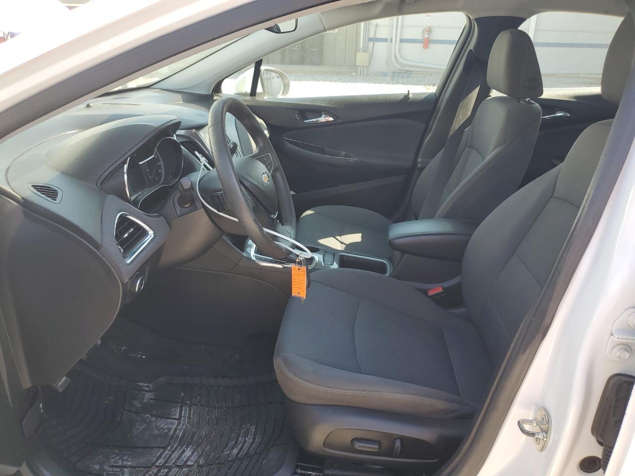 2019 Chevrolet Cruze Lt VIN: 1G1BE5SM7K7120856 Lot: 85820675