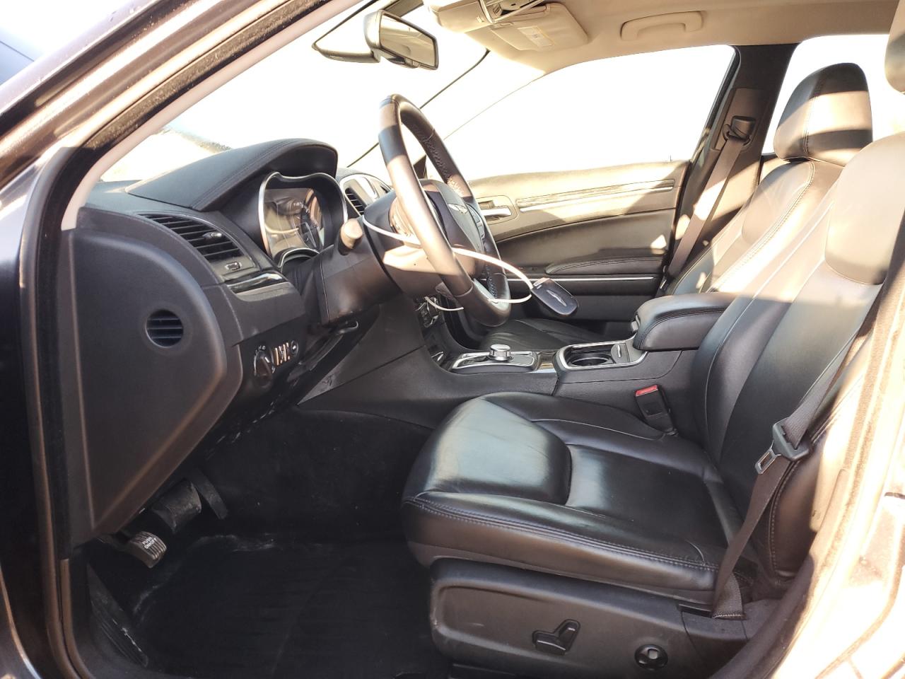 2016 Chrysler 300 Limited VIN: 2C3CCARG7GH117059 Lot: 90415195