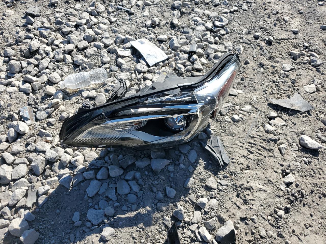 2016 Buick Envision Premium VIN: LRBFXFSXXGD235798 Lot: 85196075