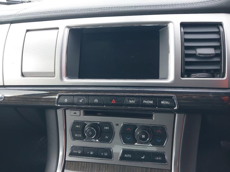 2015 JAGUAR XF 2.2D [163] LUXURY 4DR AUTO