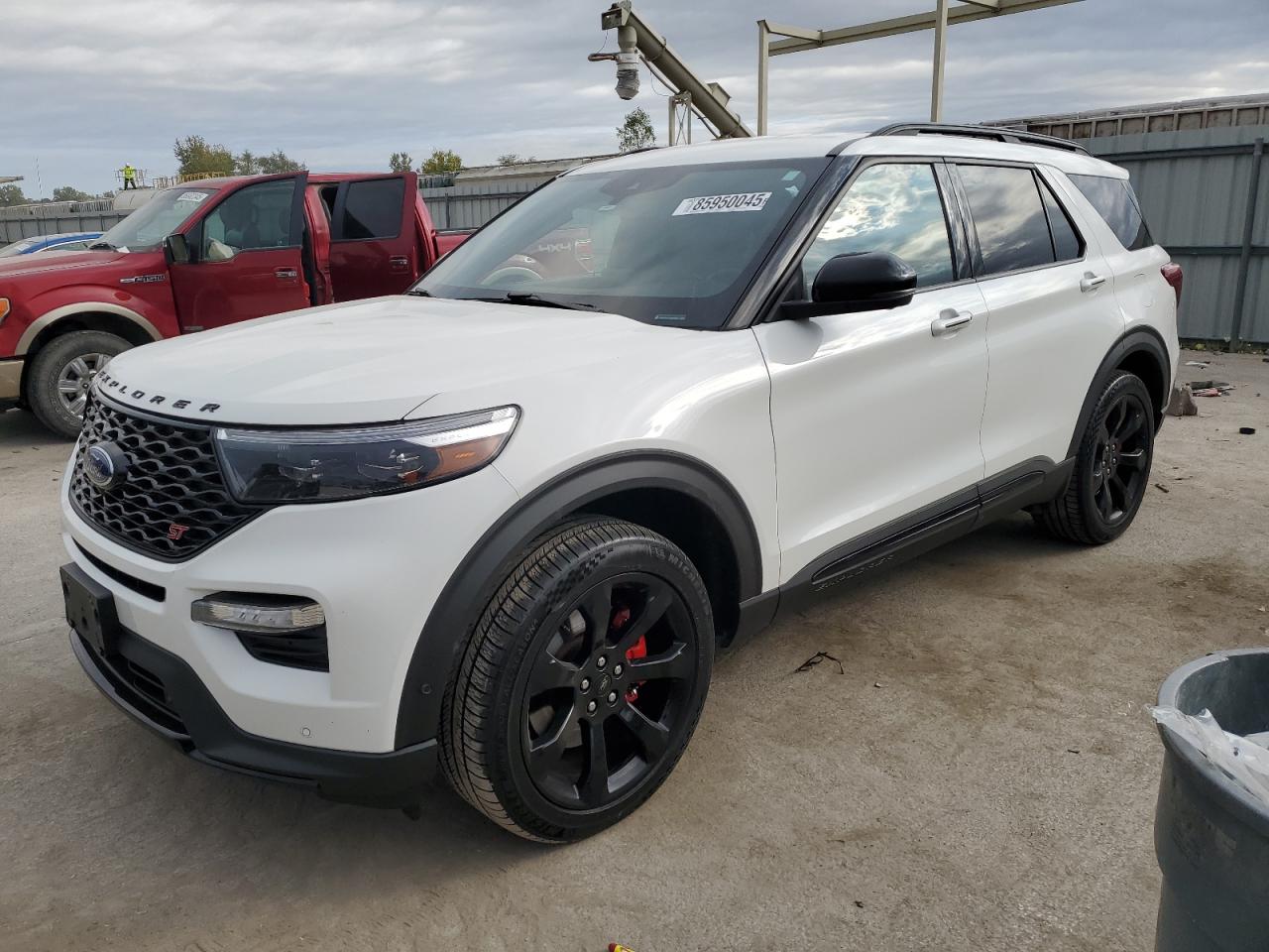 2022 Ford Explorer St