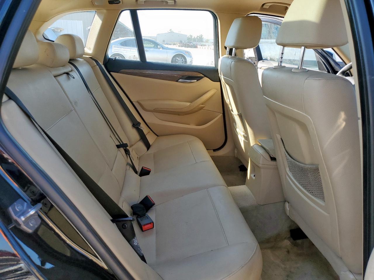 2015 BMW X1 Sdrive28I VIN: WBAVM1C54FV315447 Lot: 85843145