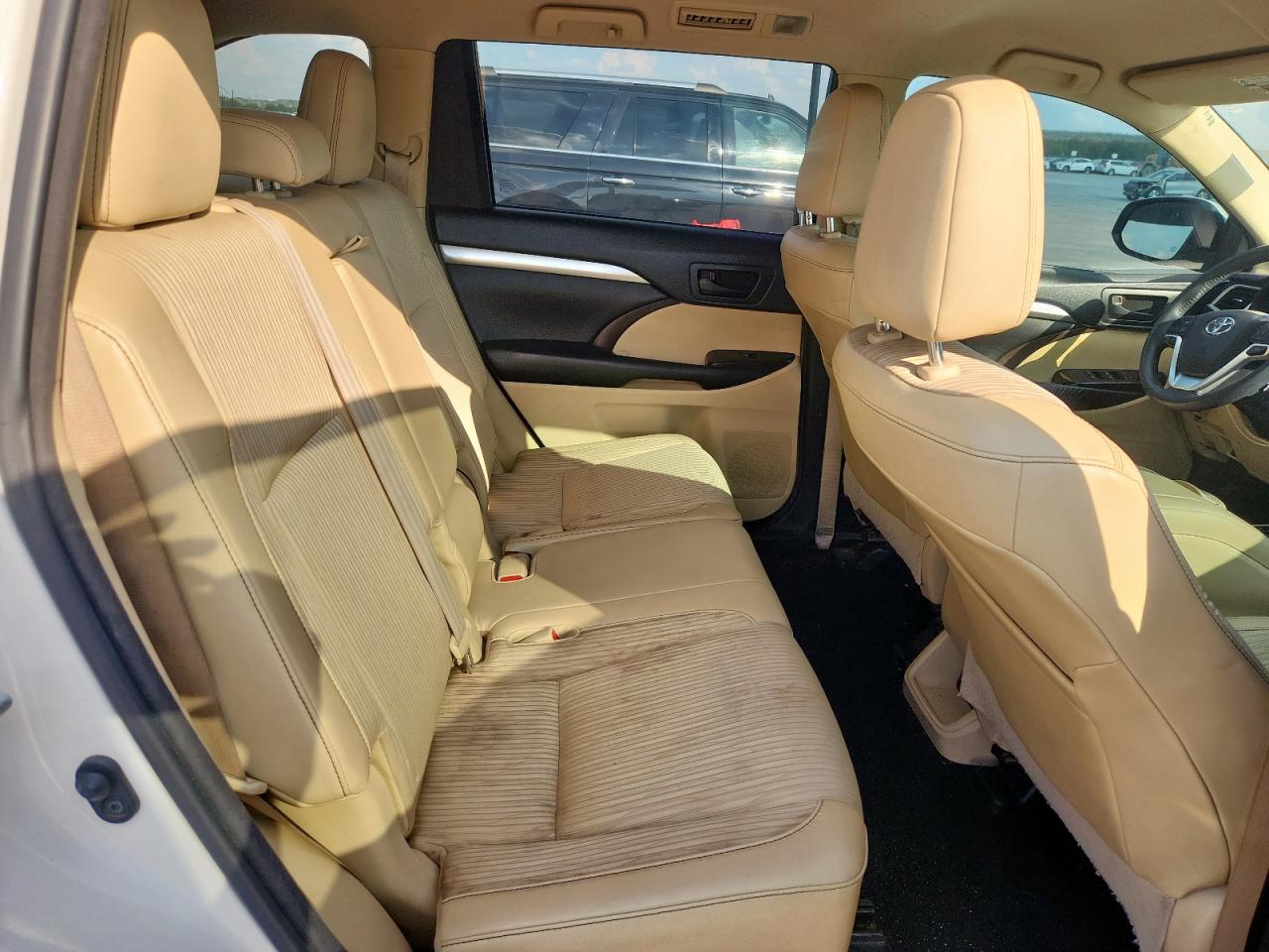 2015 Toyota Highlander Le VIN: 5TDZKRFH8FS114773 Lot: 85776495