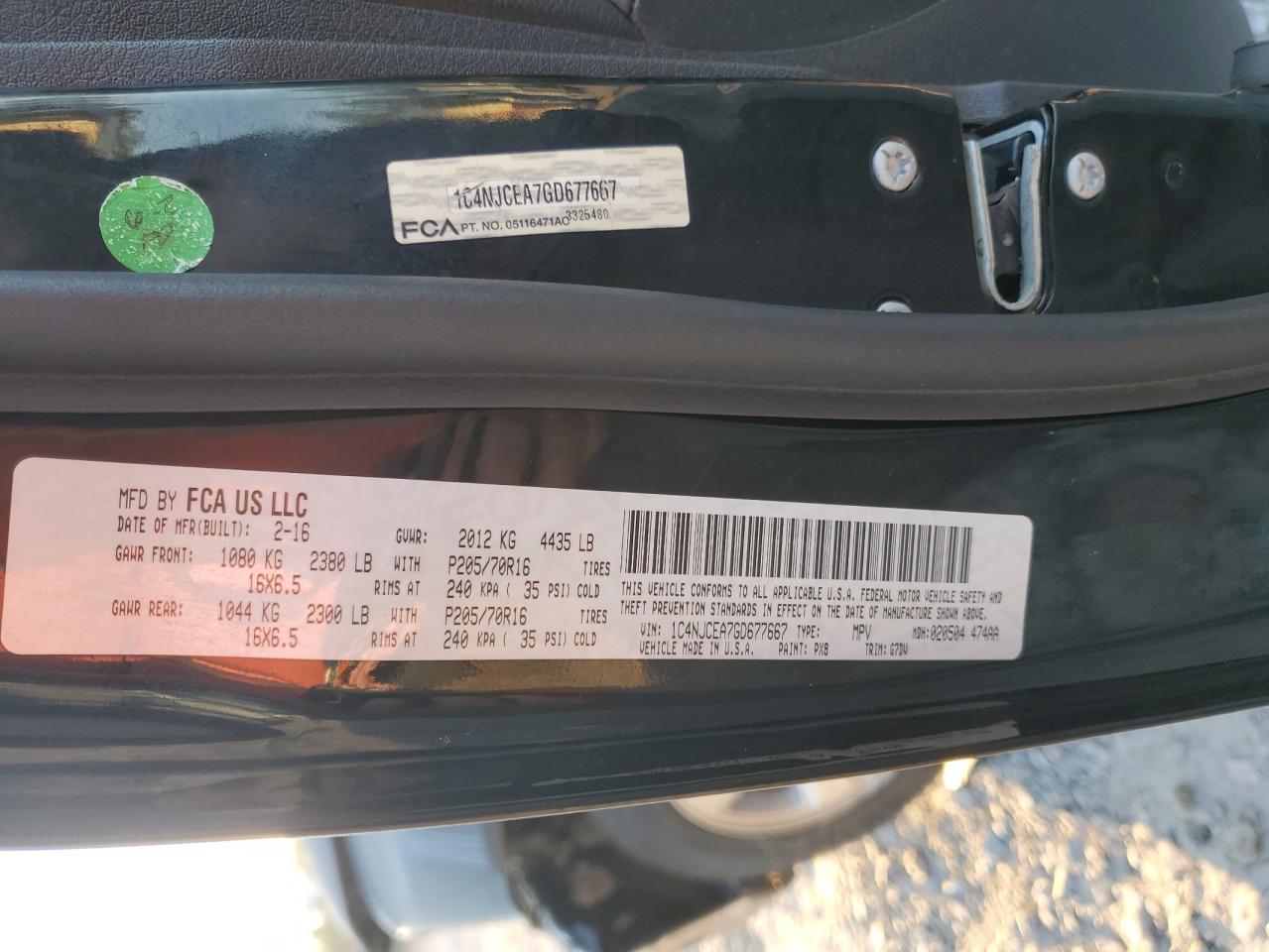 2016 Jeep Compass Latitude VIN: 1C4NJCEA7GD677667 Lot: 82513675