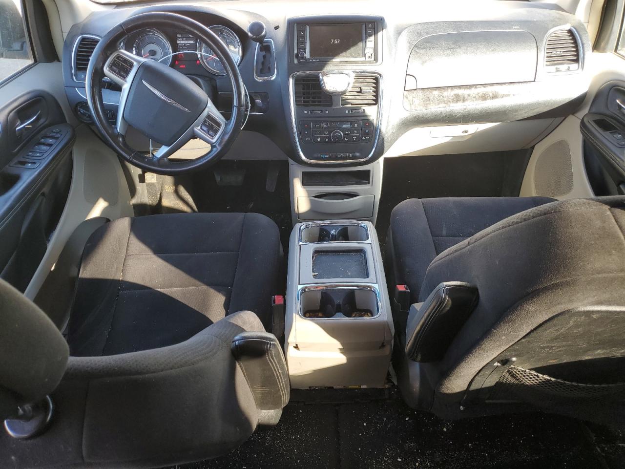 2011 Chrysler Town & Country Touring VIN: 2A4RR5DGXBR677271 Lot: 90100155