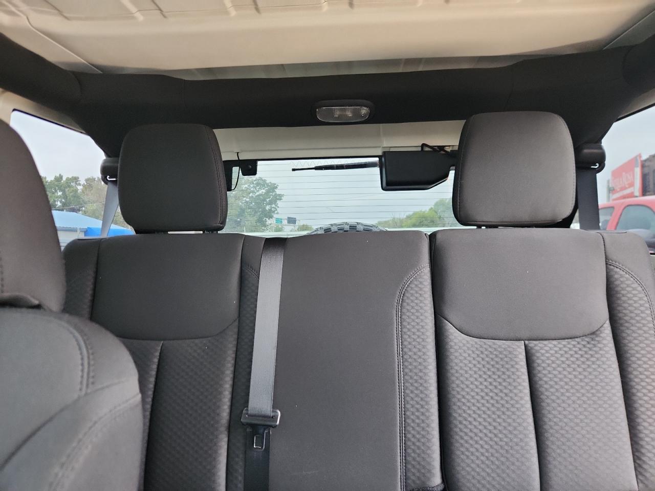 2014 Jeep Wrangler Unlimited Sport VIN: 1C4BJWDG7EL309843 Lot: 82321275