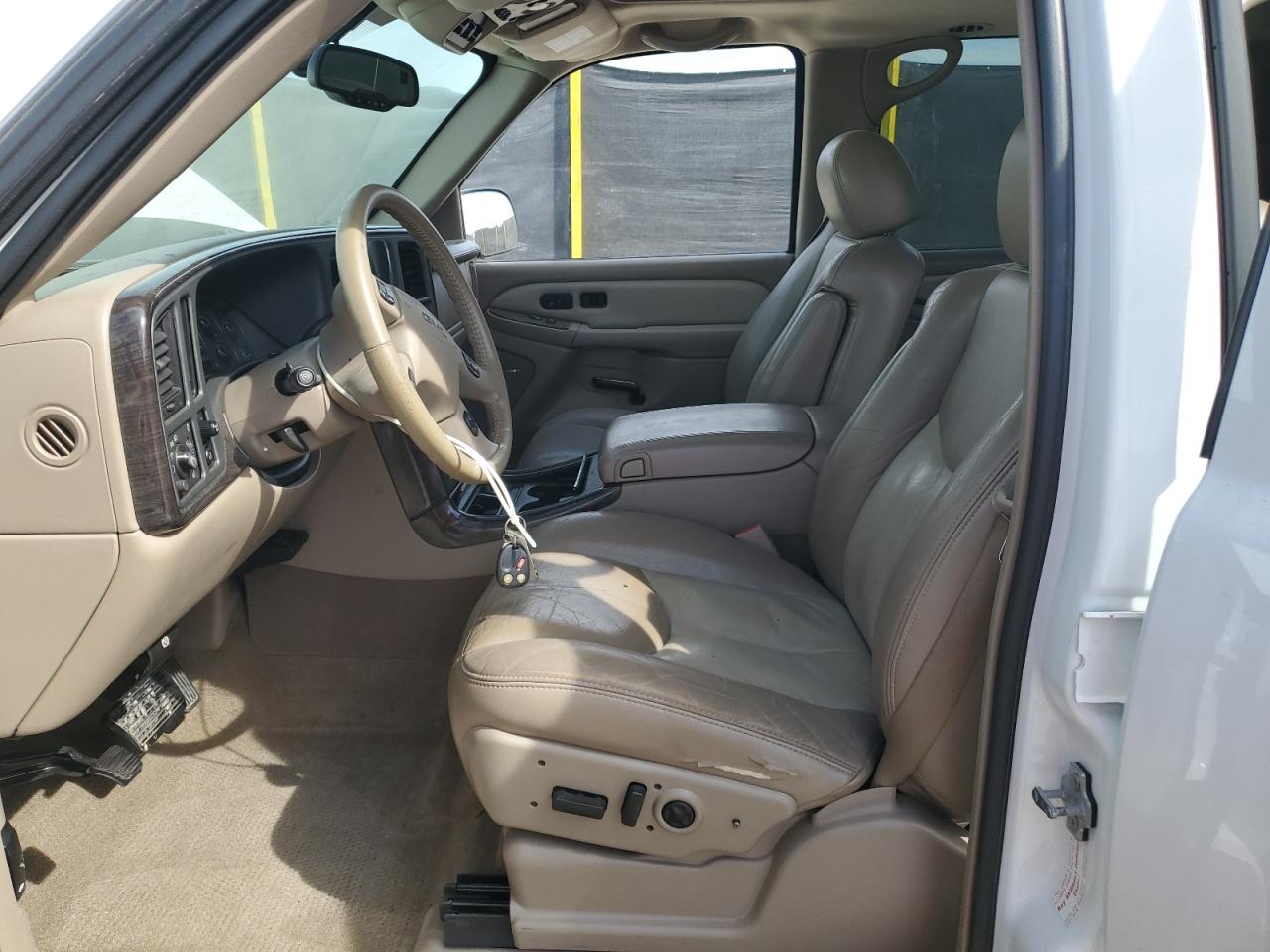 2005 GMC Yukon Denali VIN: 1GKEK63U15J160184 Lot: 84830565