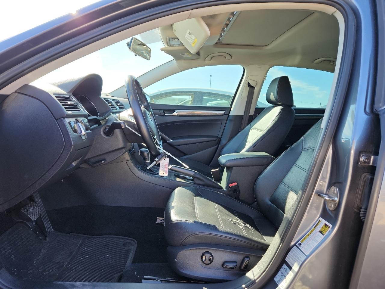 2016 Volkswagen Passat Se VIN: 1VWBT7A36GC013830 Lot: 82271595