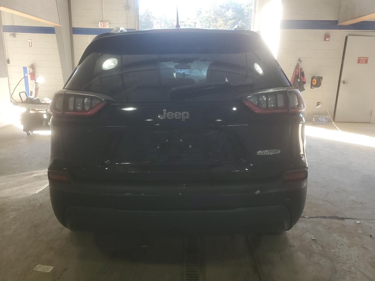 2019 Jeep Cherokee Latitude VIN: 1C4PJLCB4KD145371 Lot: 90047915