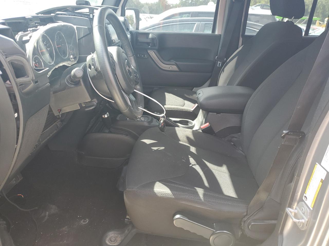 2014 Jeep Wrangler Unlimited Sport VIN: 1C4BJWDG2EL218415 Lot: 85104895