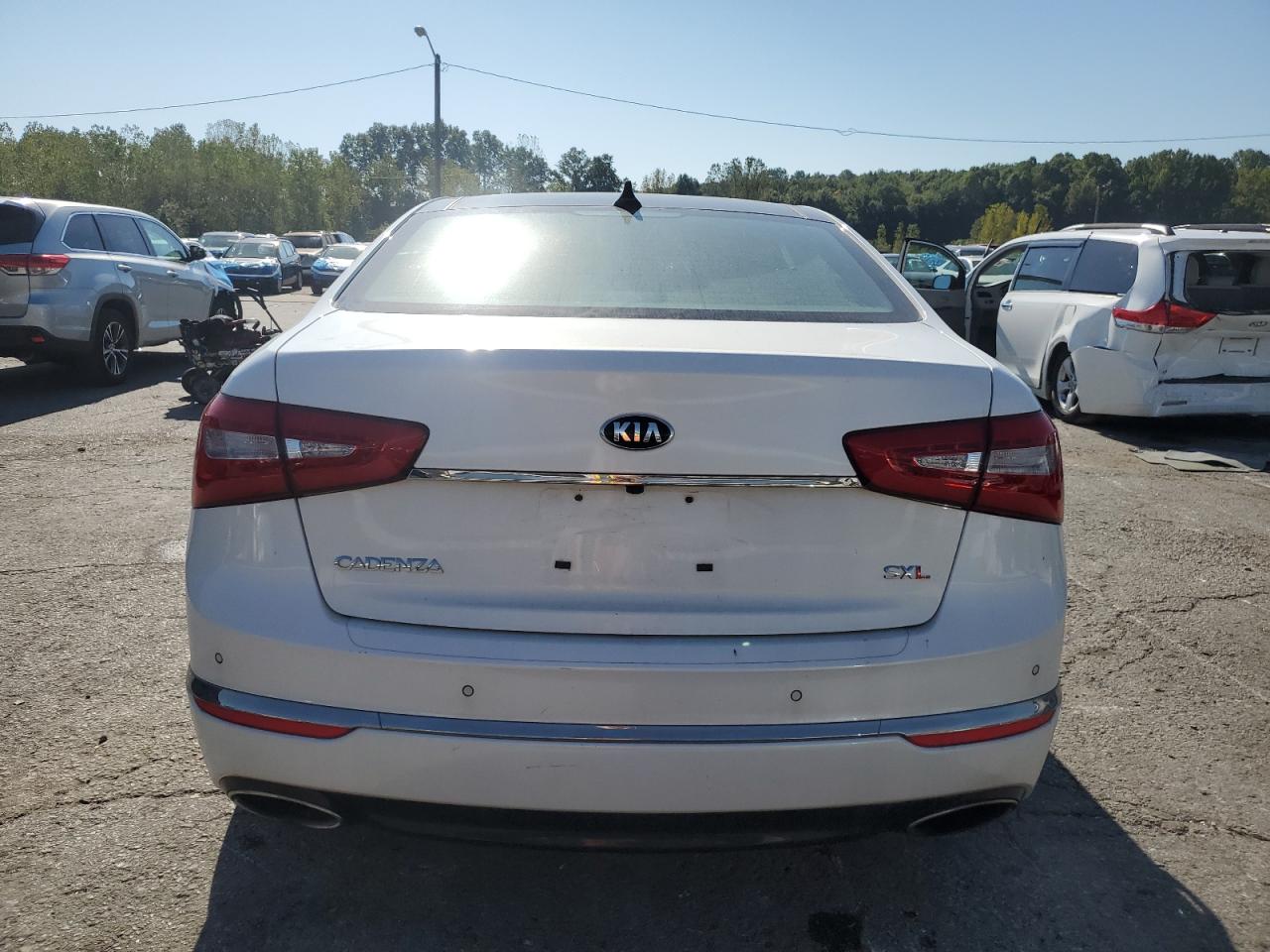 2015 Kia Cadenza Premium VIN: KNALN4D72F5187702 Lot: 84771985