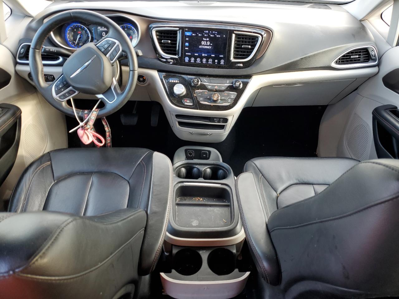 2017 Chrysler Pacifica Touring L VIN: 2C4RC1BG2HR609364 Lot: 82614825