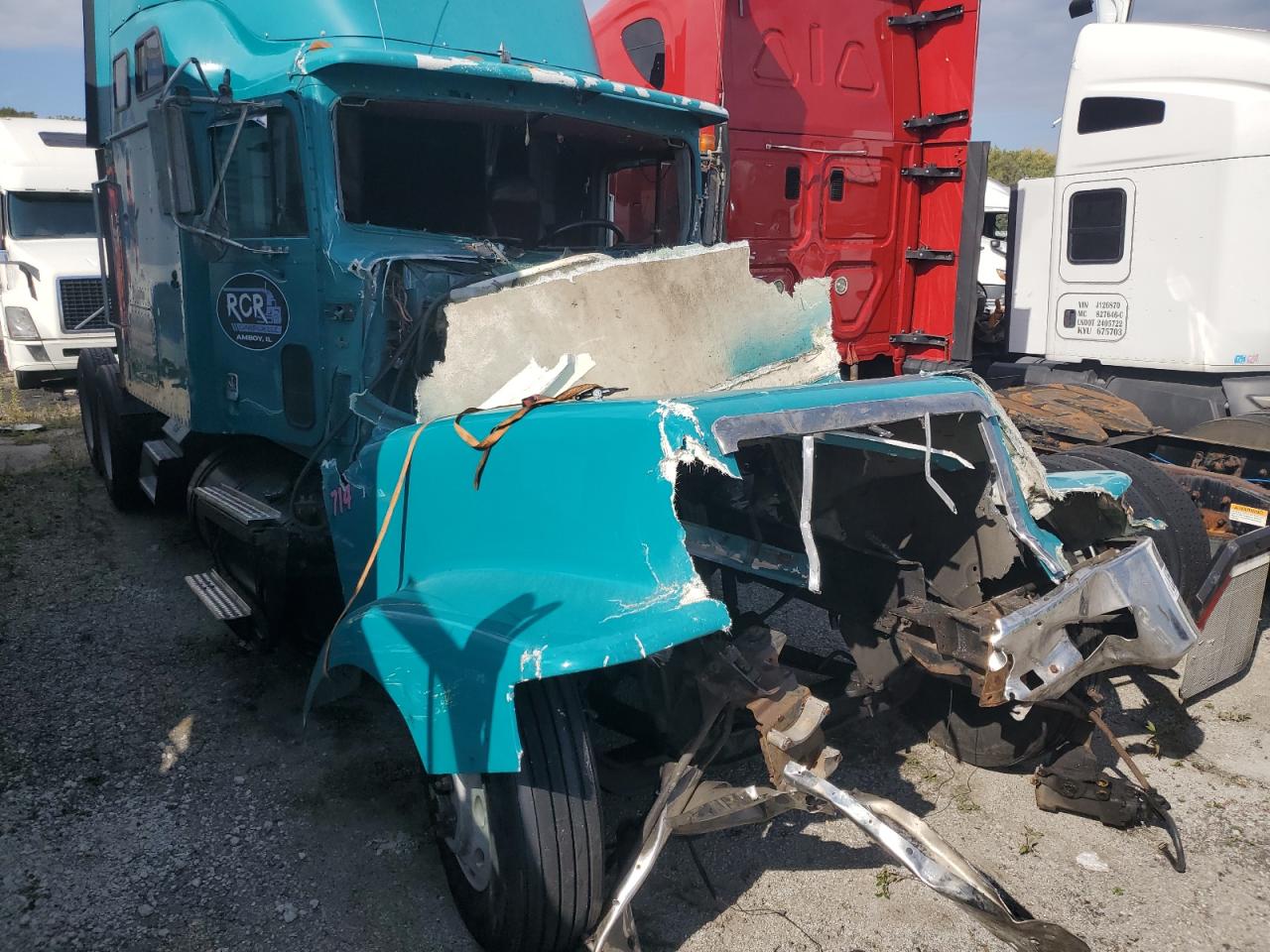 1996 International 9000 9400 VIN: 2HSFHAMR5TC063925 Lot: 85326105