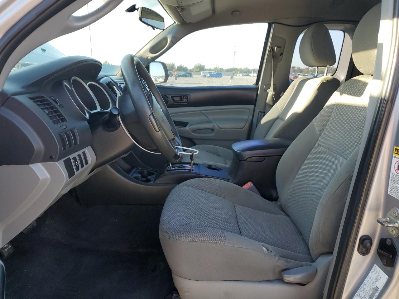 2015 Toyota Tacoma Access Cab VIN: 5TFTX4CN6FX065605 Lot: 82310385