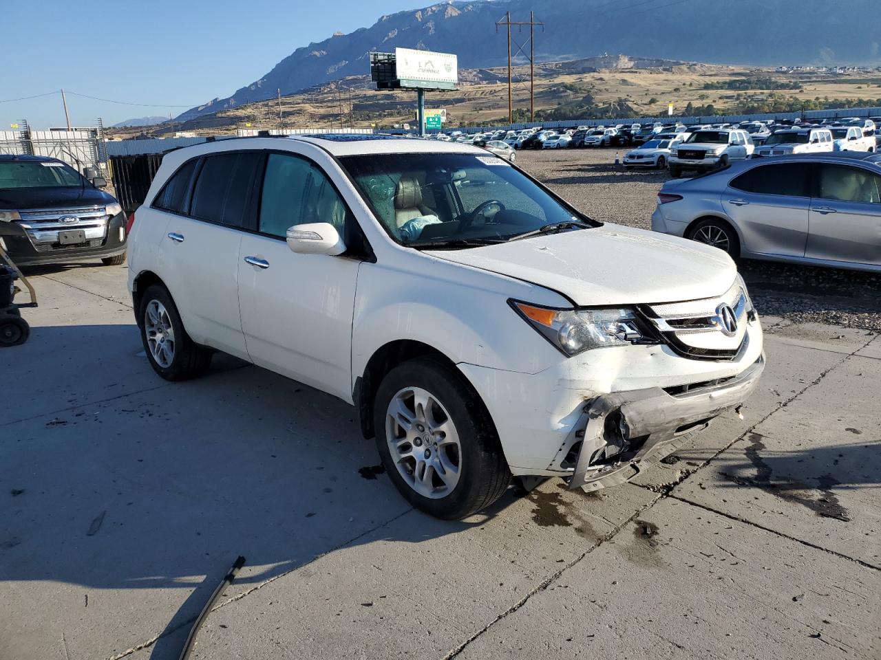 Фото: 2HNYD28288H555448