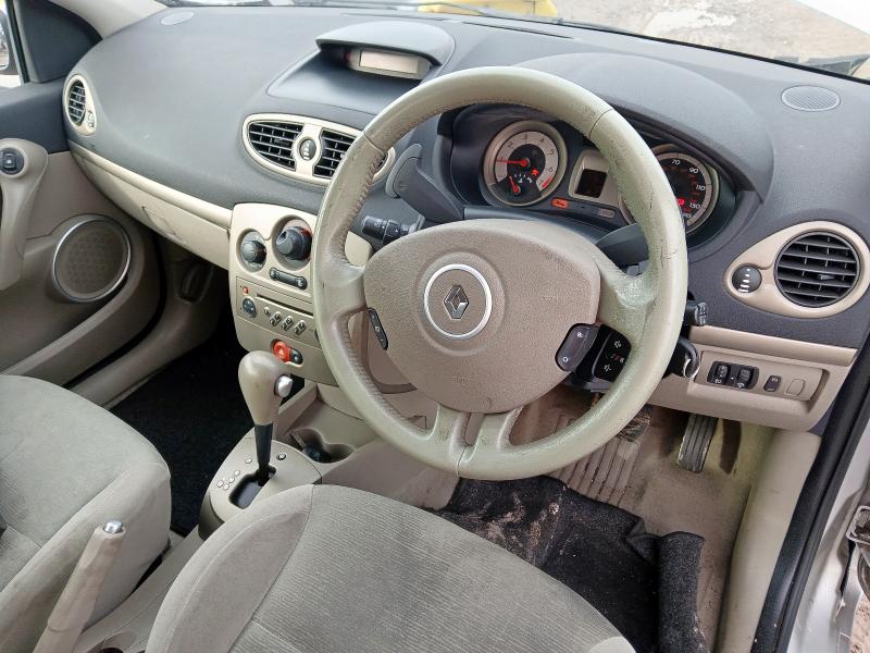 2006 RENAULT CLIO 1.6 VVT PRIVILEGE 5DR AUTO