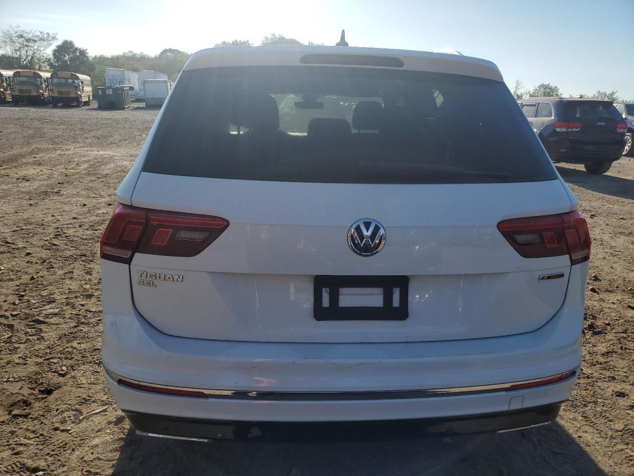 2020 Volkswagen Tiguan Sel Premium R-Line VIN: 3VV4B7AX1LM120814 Lot: 84731975