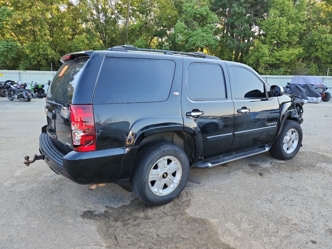 2008 Chevrolet Tahoe K1500 VIN: 1GNFK13068R145077 Lot: 84806565