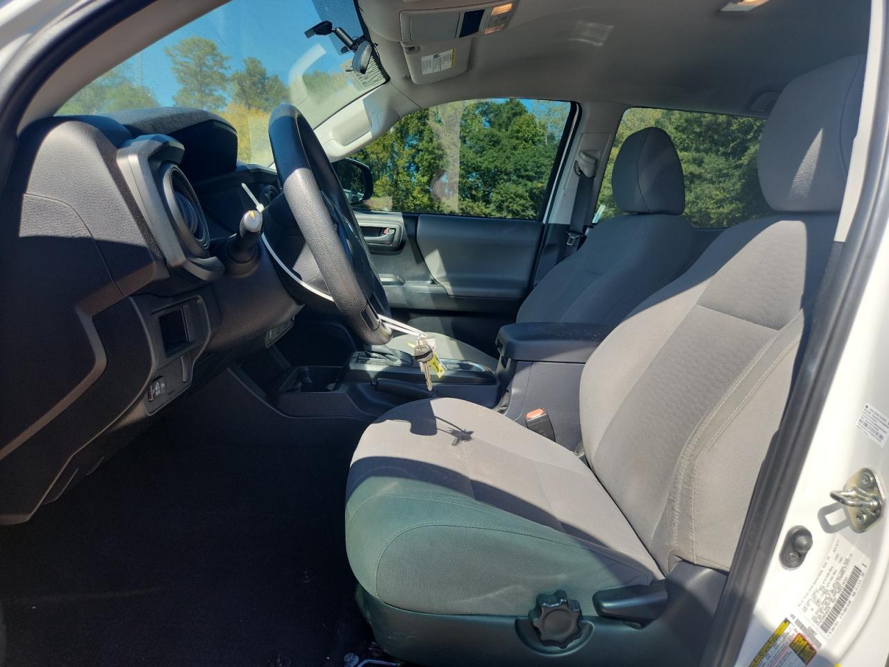 2017 Toyota Tacoma Double Cab VIN: 5TFAX5GN8HX086692 Lot: 82482265