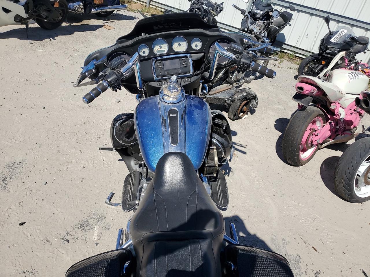 2014 Harley-Davidson Flhx Street Glide VIN: 1HD1KBM11EB683401 Lot: 87426665