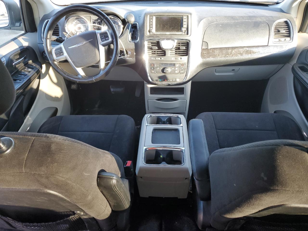 2011 Chrysler Town & Country Touring VIN: 2A4RR5DG6BR723405 Lot: 82603365