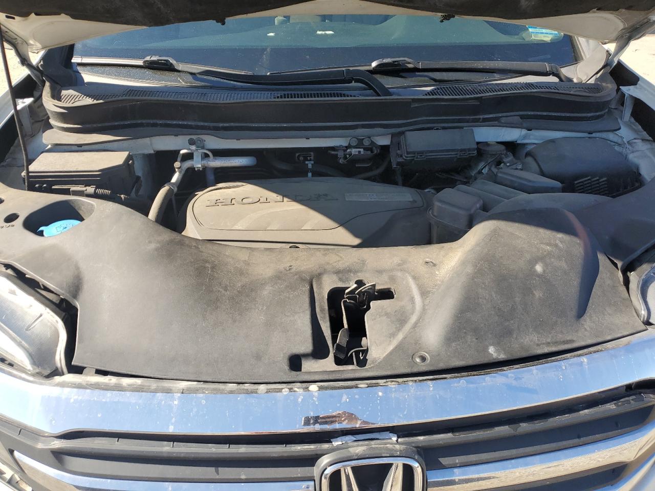 2018 Honda Pilot Lx VIN: 5FNYF5H17JB029025 Lot: 84785755