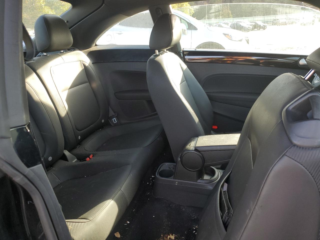 2013 Volkswagen Beetle VIN: 3VWJP7AT5DM685758 Lot: 84296785