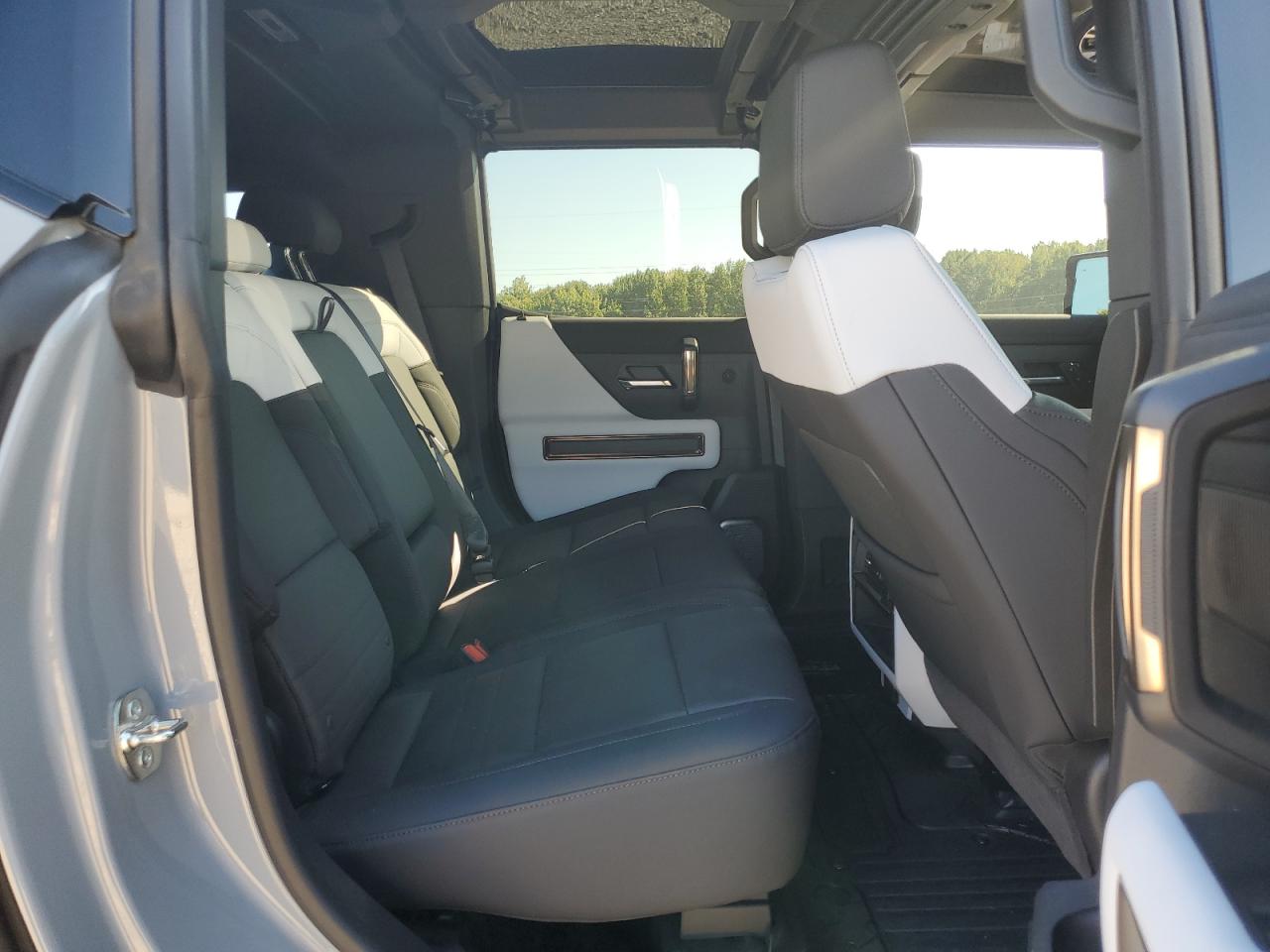 2025 GMC Hummer Suv 2X VIN: 1GKT0NDE1SU113004 Lot: 84579515