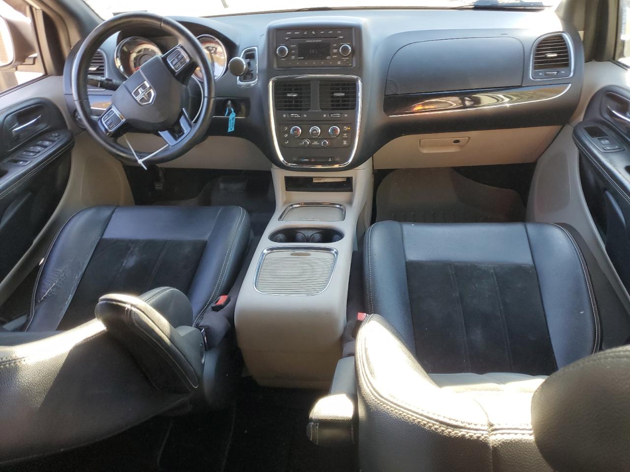 2017 Dodge Grand Caravan Sxt VIN: 2C4RDGCGXHR557450 Lot: 86310915