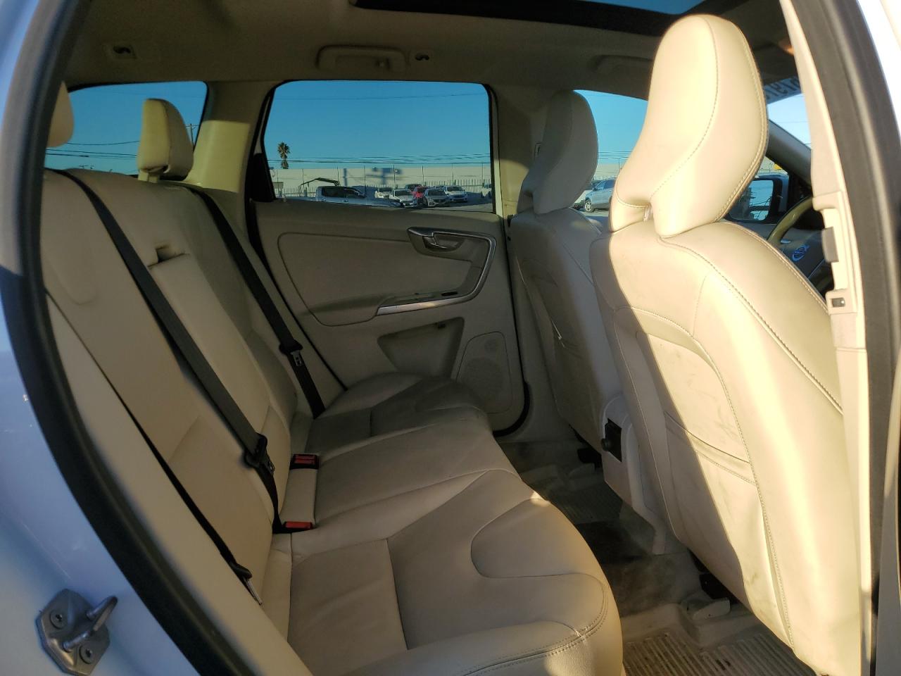 2016 Volvo Xc60 T5 Premier VIN: YV440MDK7G2783088 Lot: 87267975