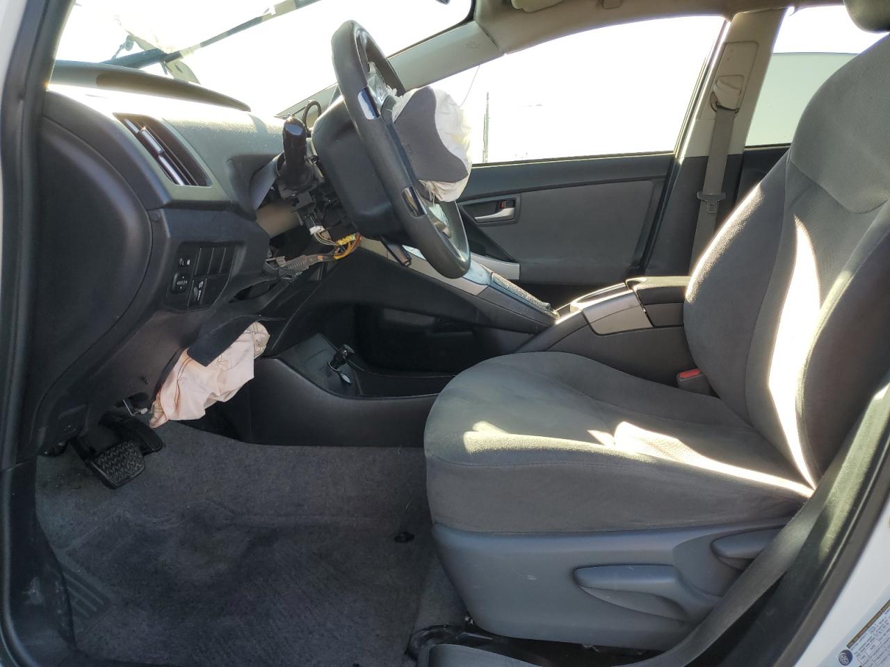 2015 Toyota Prius VIN: JTDKN3DU2F0484058 Lot: 90718795