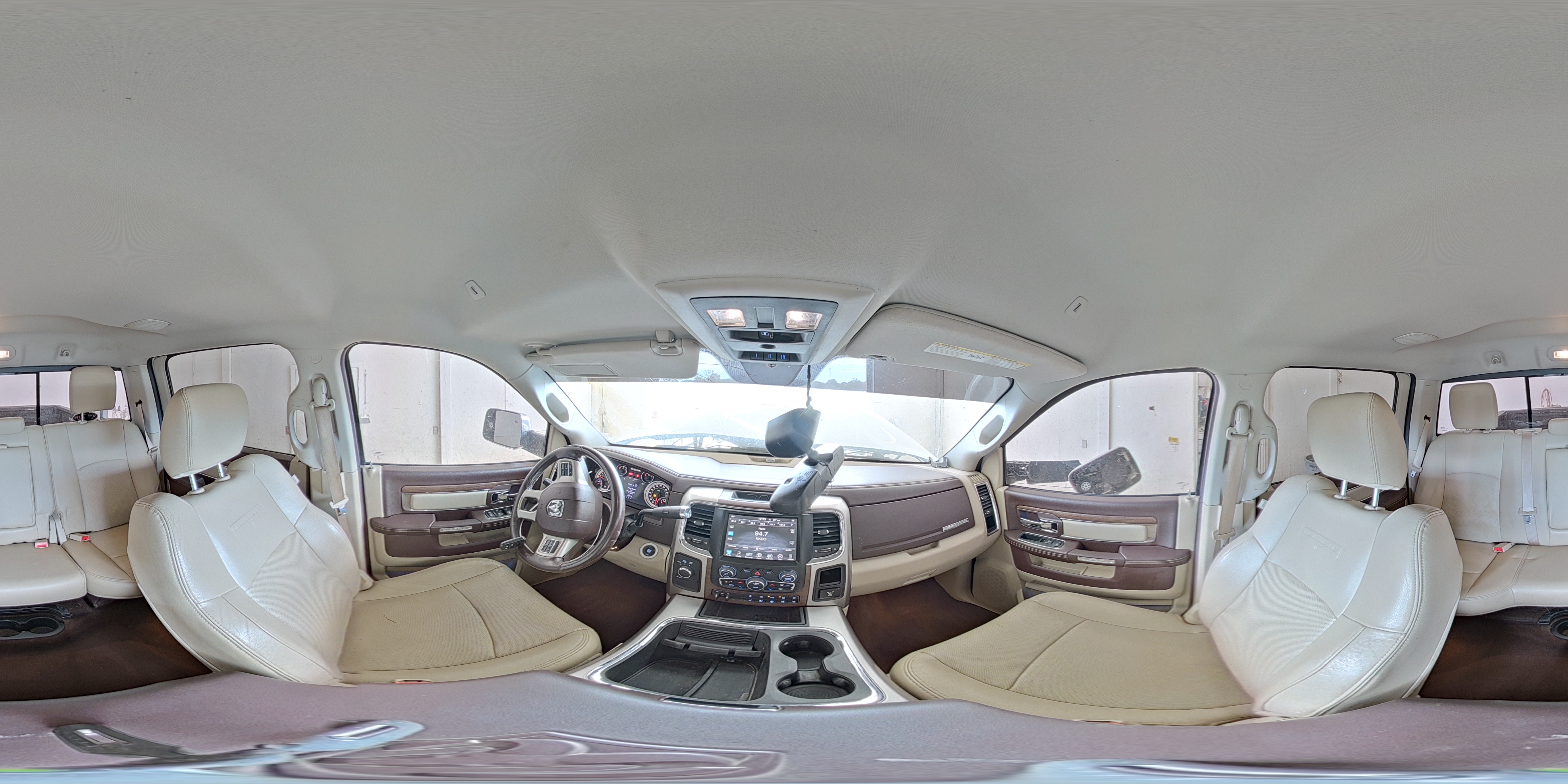 2017 Ram 2500 Laramie VIN: 3C6UR5FL1HG570156 Lot: 89870135