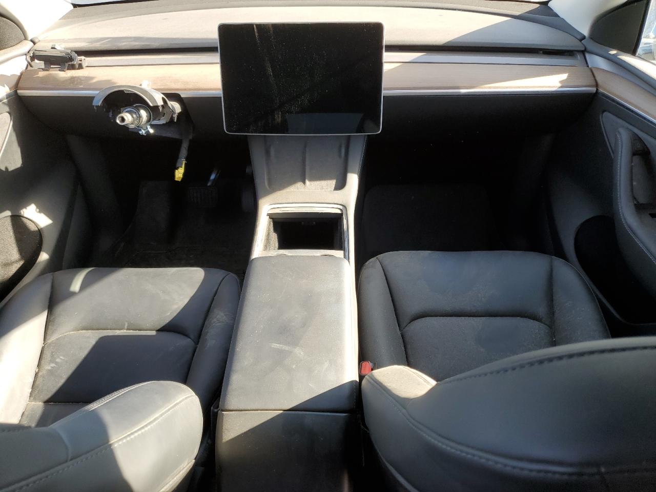 2024 Tesla Model Y VIN: 7SAYGDEE8RF107387 Lot: 90515795