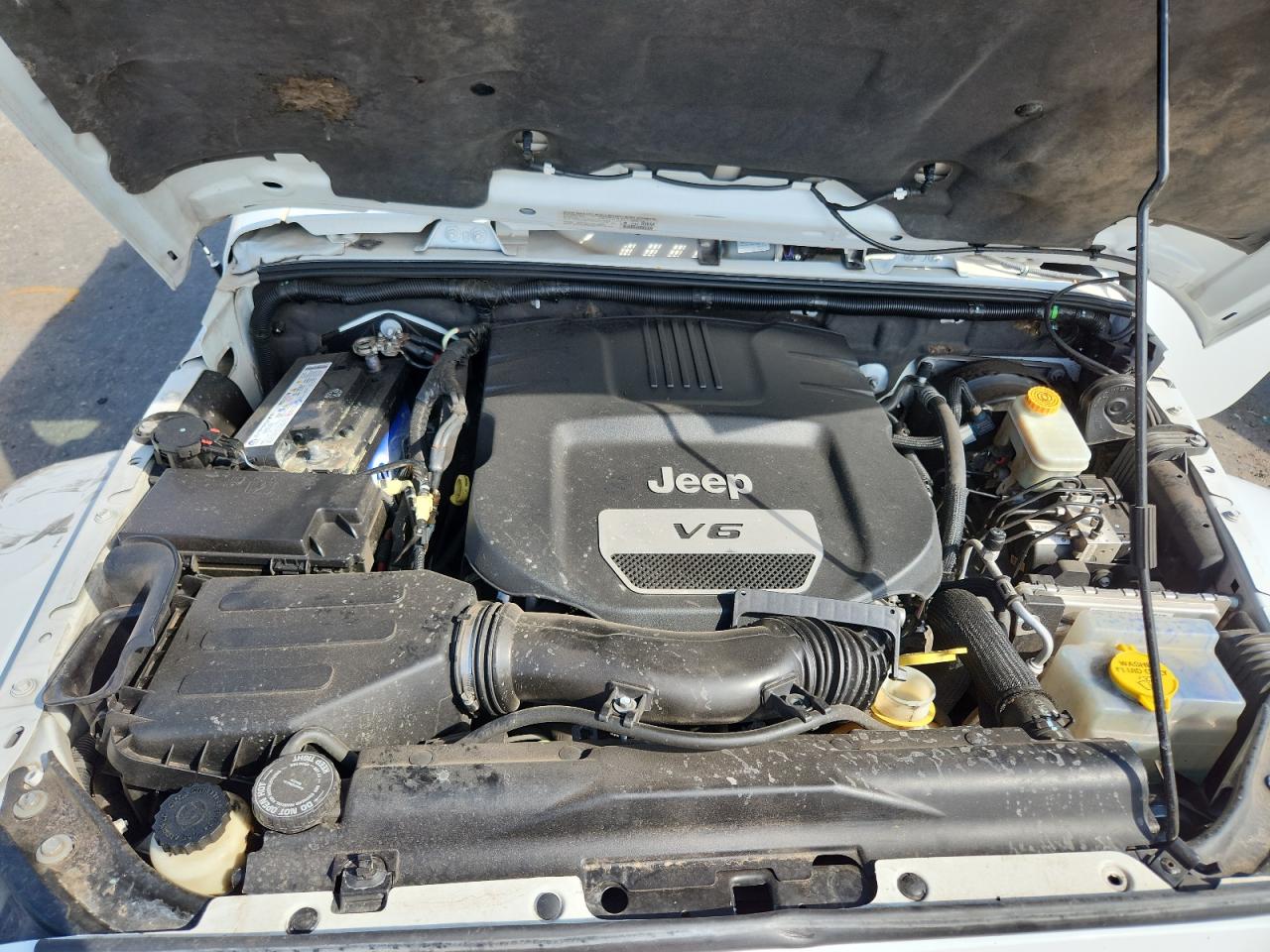 2014 Jeep Wrangler Unlimited Sahara VIN: 1C4BJWEG3EL220155 Lot: 82394035