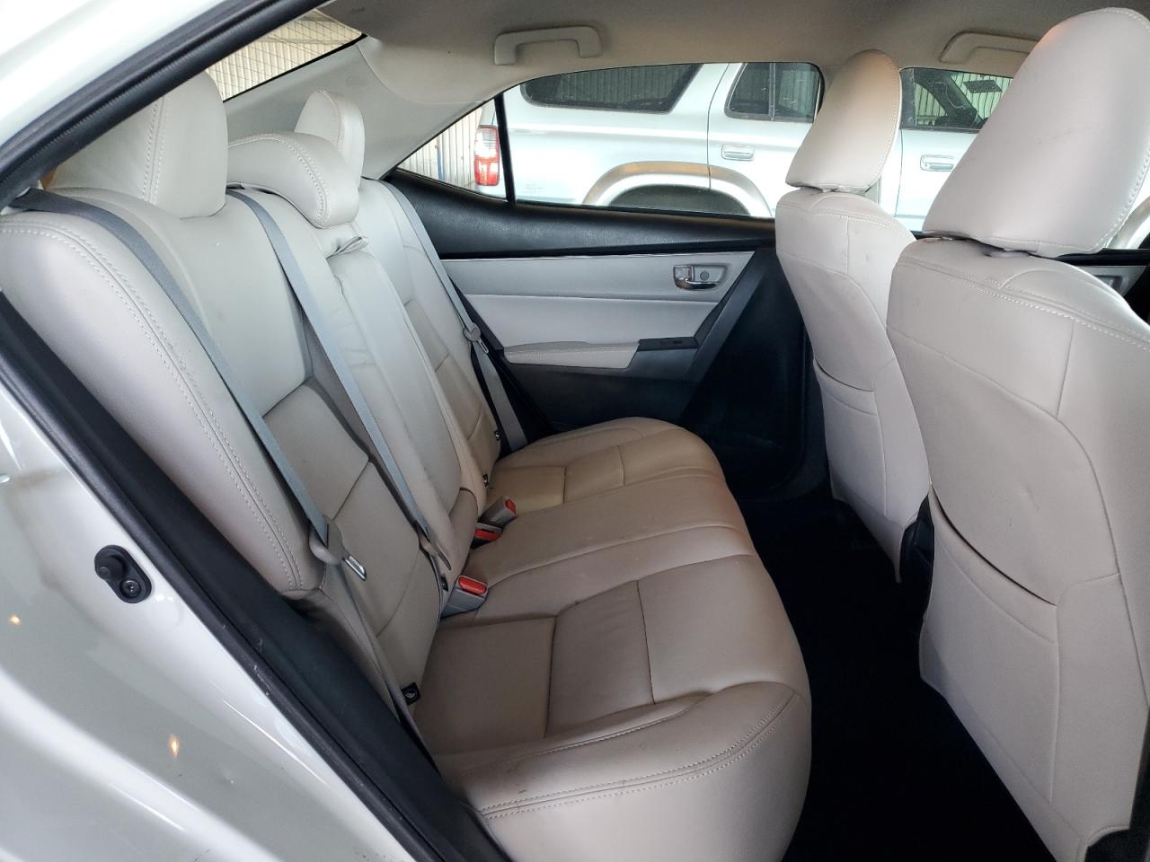 2018 Toyota Corolla L VIN: 5YFBURHE1JP846131 Lot: 90466225