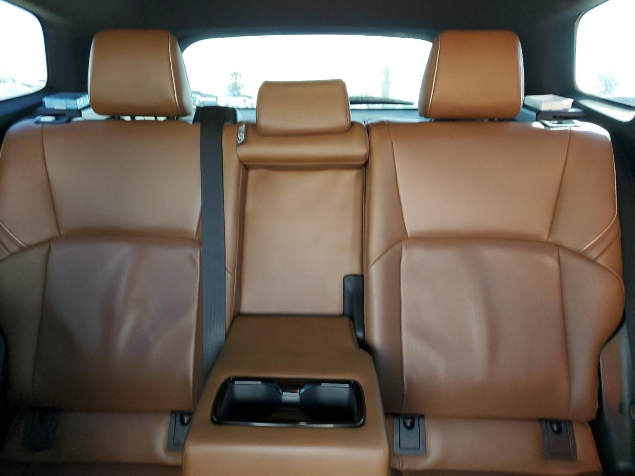 2025 Toyota Crown Signia Xle VIN: JTDACAAJ0S3008450 Lot: 82568575