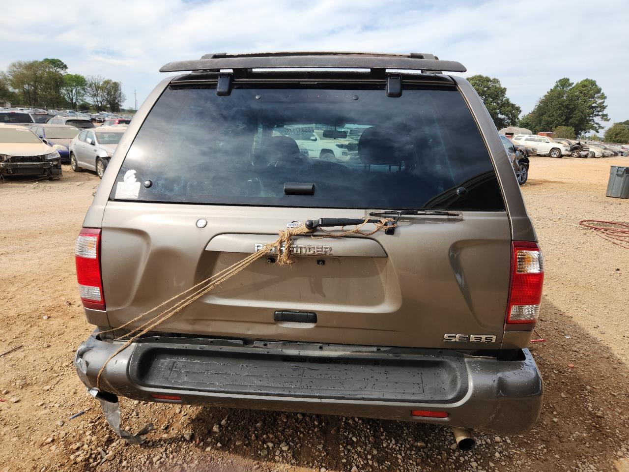 2001 Nissan Pathfinder Le VIN: JN8DR09Y81W608853 Lot: 86837145